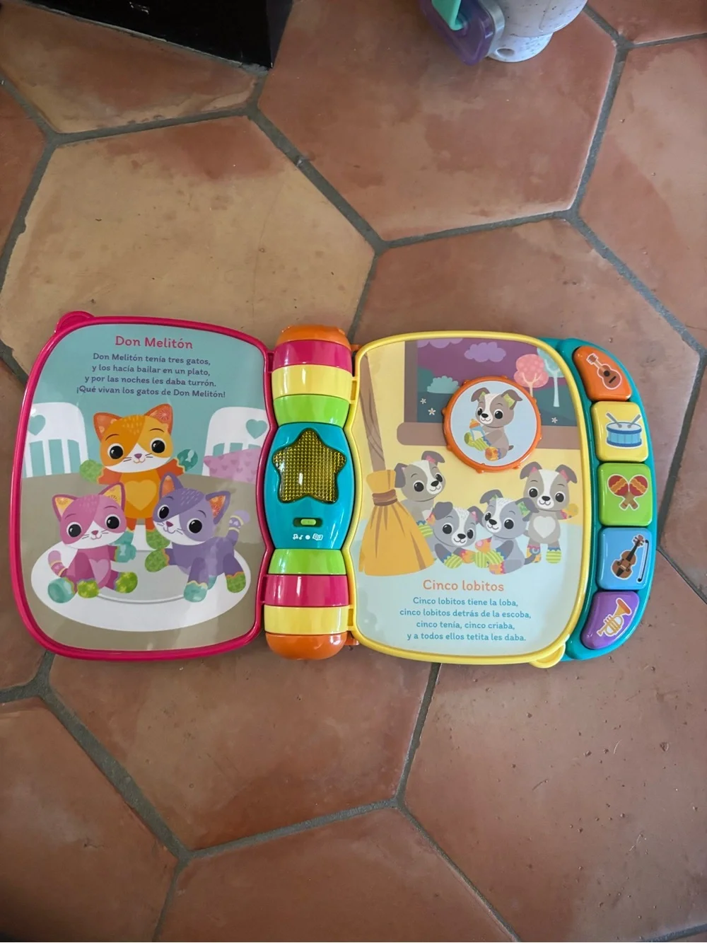 VTech | Primeras canciones Libro interactivo para bebés en azul